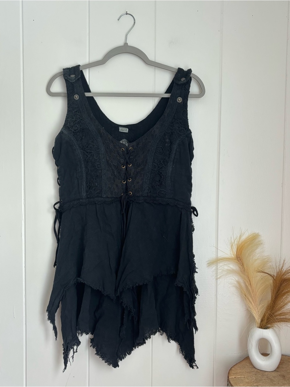 India Black Lace-Front Sleeveless Layered Tank